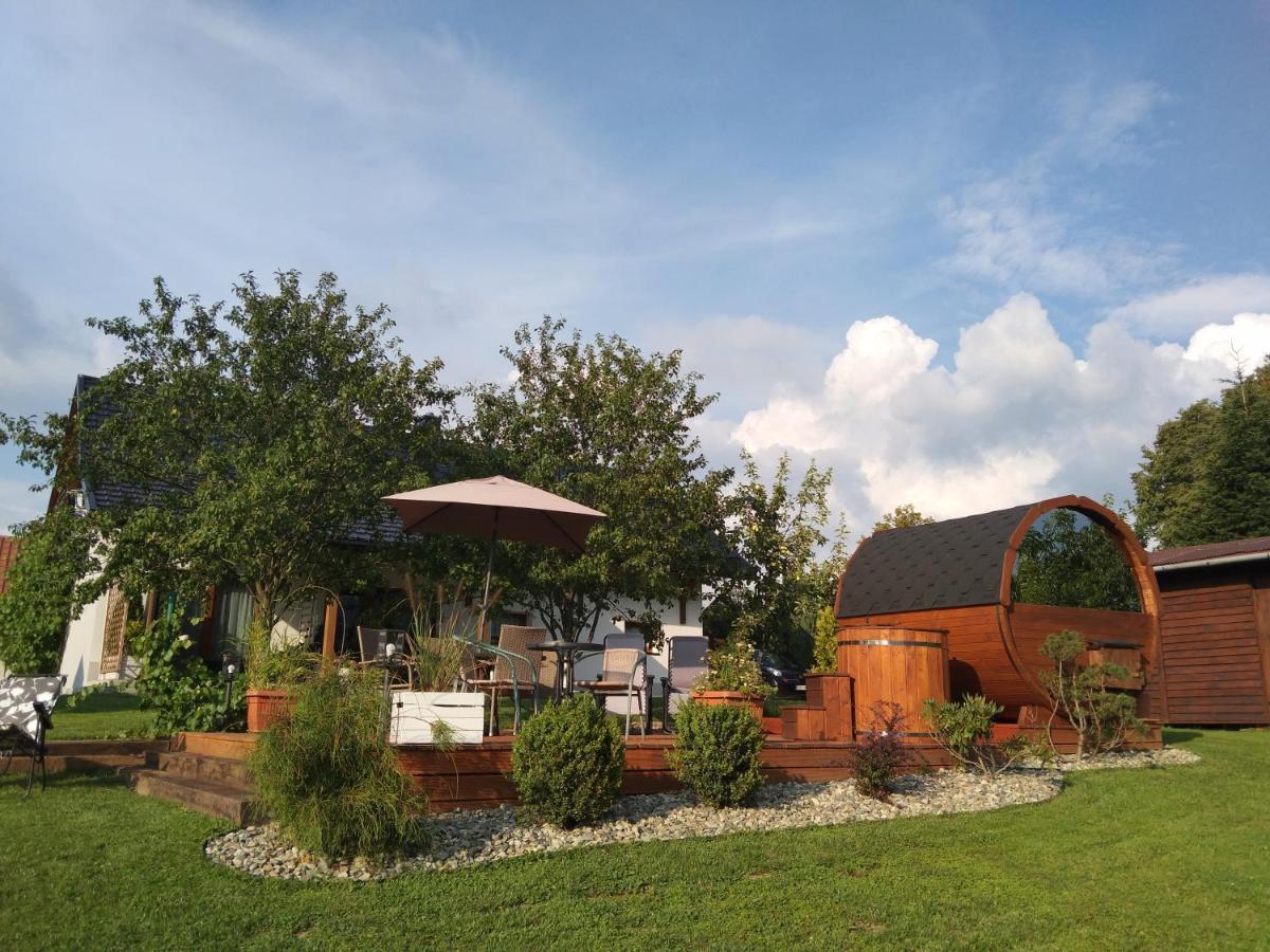 Apartamenty Rownia 2 Ustrzyki Dolne Esterno foto
